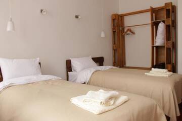 Фото номера Двухместный номер с 1 кроватью Гостевой дом Forest Way Guest House г. Pirdop 4